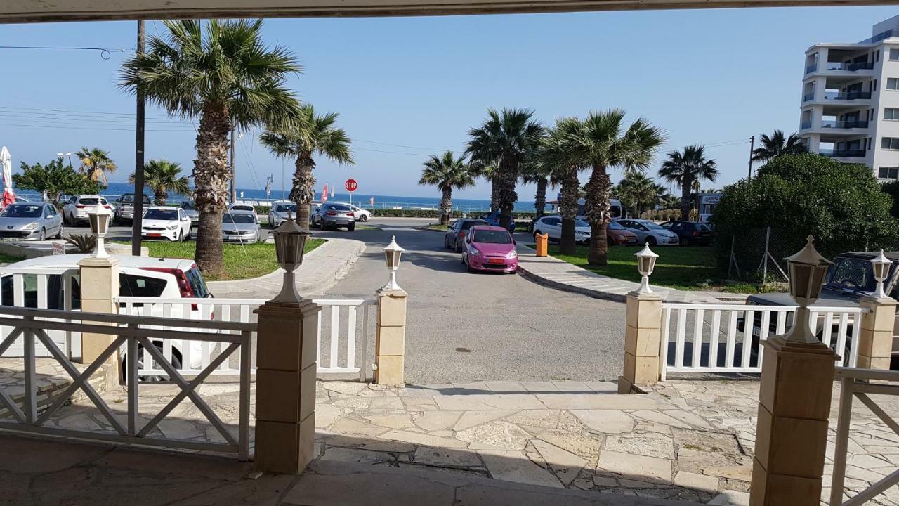 Zorbas Sea View No 1 - Antoniella Apartment Larnaca Bagian luar foto